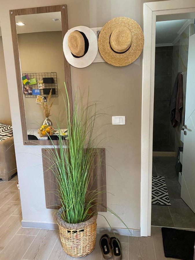 Qerret Boutique Studio Apartment Golem  Luaran gambar